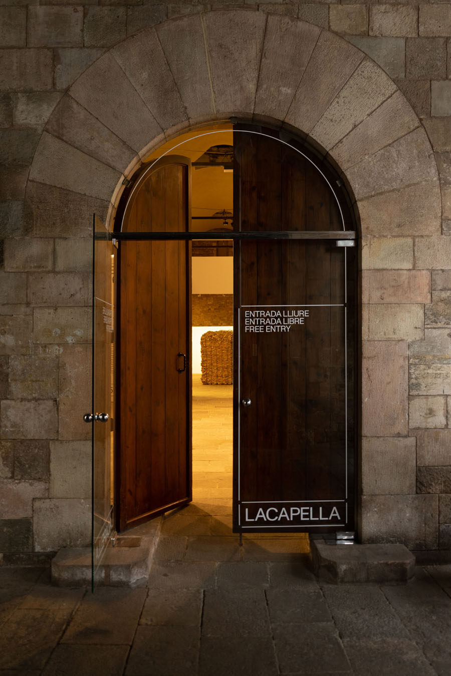 LACAPELLA – defining a new exhibition space | FOLCH